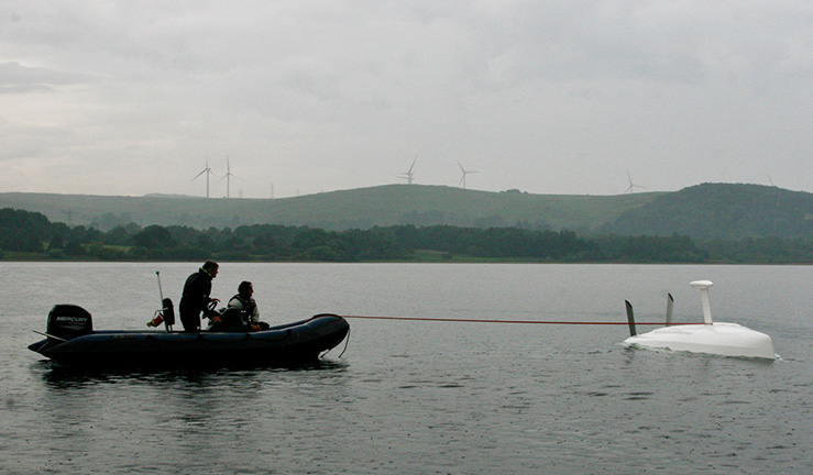 Towline looped over keel bulb - 2 of 4